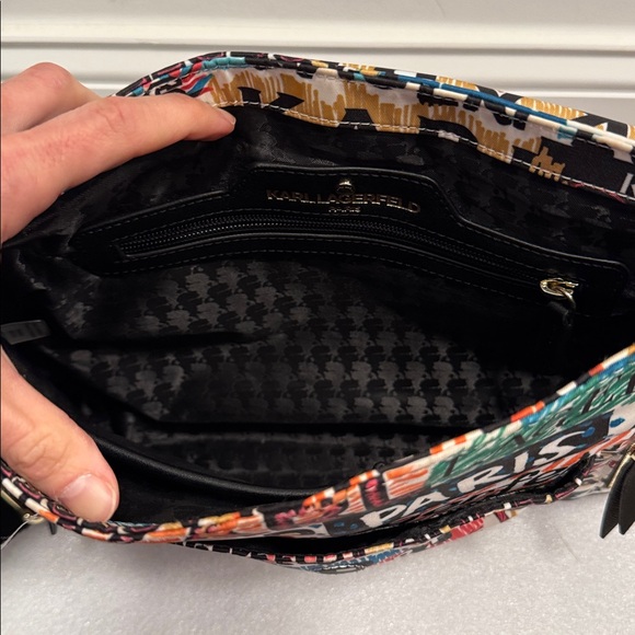 Karl Lagerfeld Paris scribble messenger crossbody shoulder bag - Picture 7 of 10